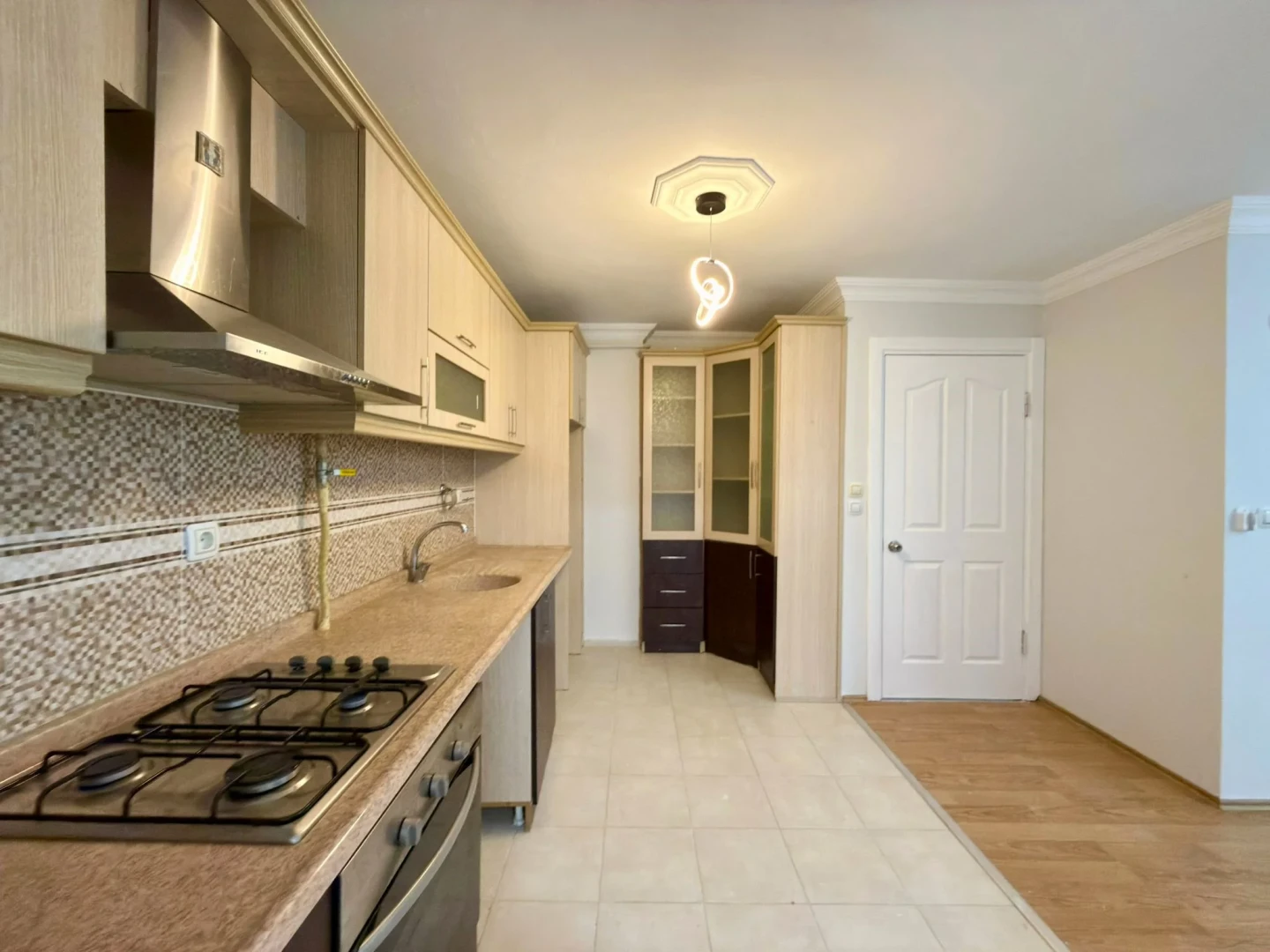 YÜKSELDEN ALTINKUMDA DOĞALGAZLI DENİZE 350 M SATILIK 2+1 DAİRE