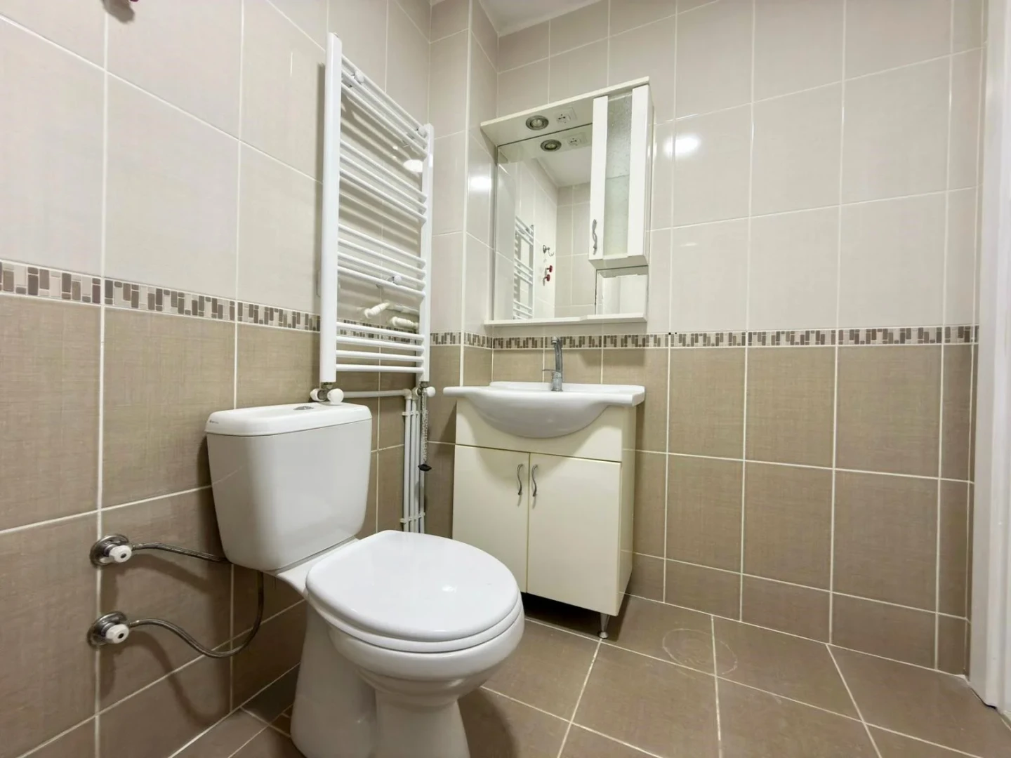 YÜKSELDEN ALTINKUMDA DOĞALGAZLI DENİZE 350 M SATILIK 2+1 DAİRE