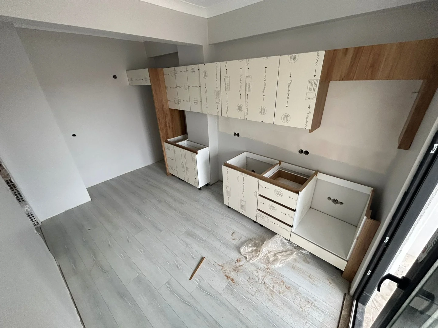*YÜKSEL'DEN TUZCUMURAT'TA AYRI MUTFAK DOGALGAZLI 3+1 SIFIR DAİRE