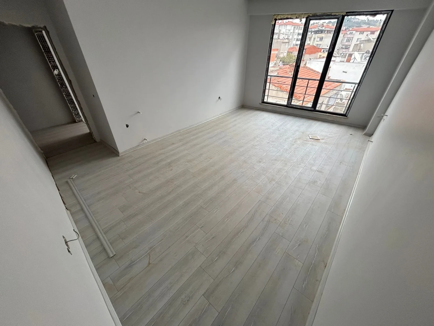 *YÜKSEL'DEN TUZCUMURAT'TA AYRI MUTFAK DOGALGAZLI 3+1 SIFIR DAİRE