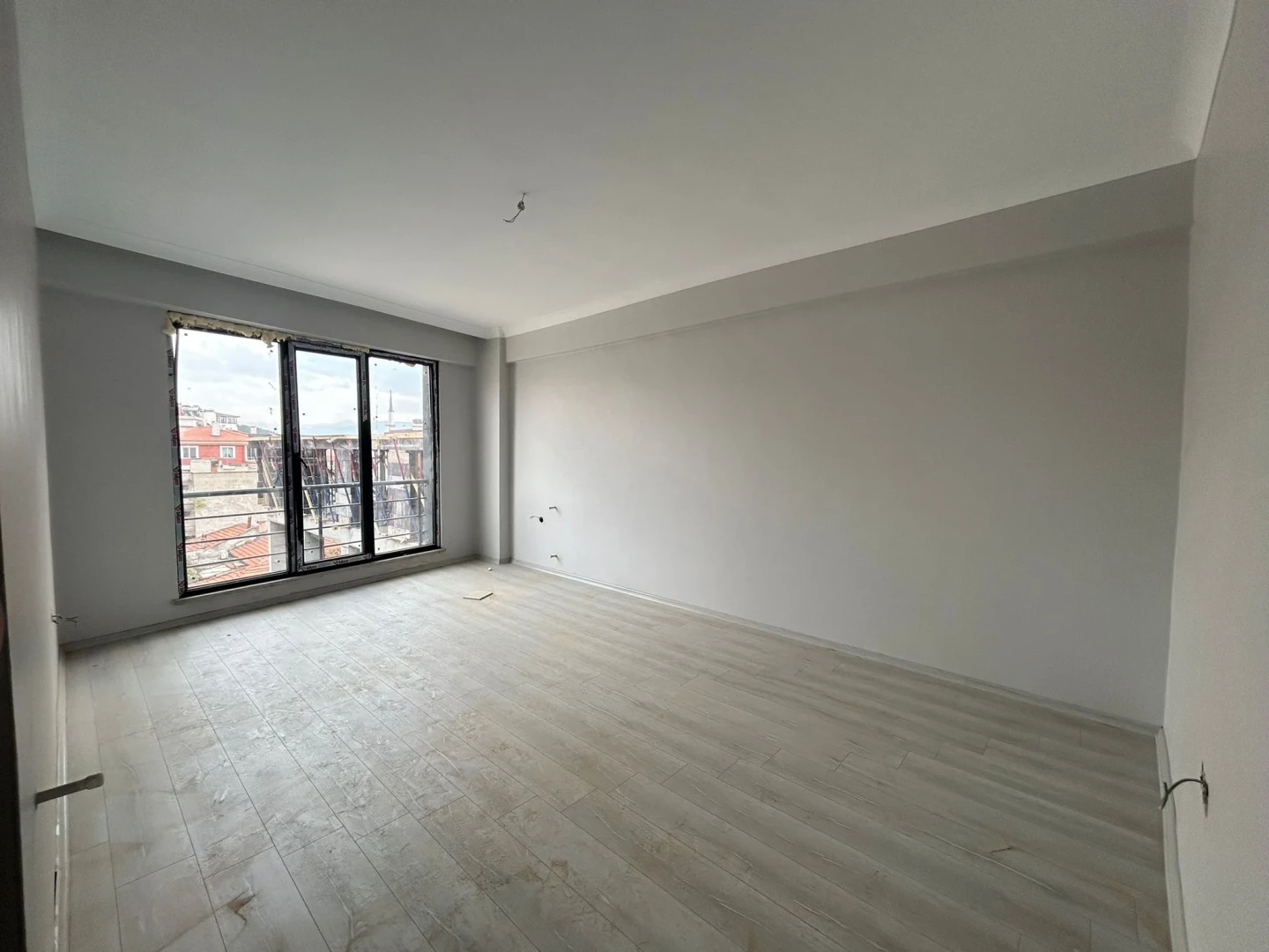 *YÜKSEL'DEN TUZCUMURAT'TA AYRI MUTFAK DOGALGAZLI 3+1 SIFIR DAİRE
