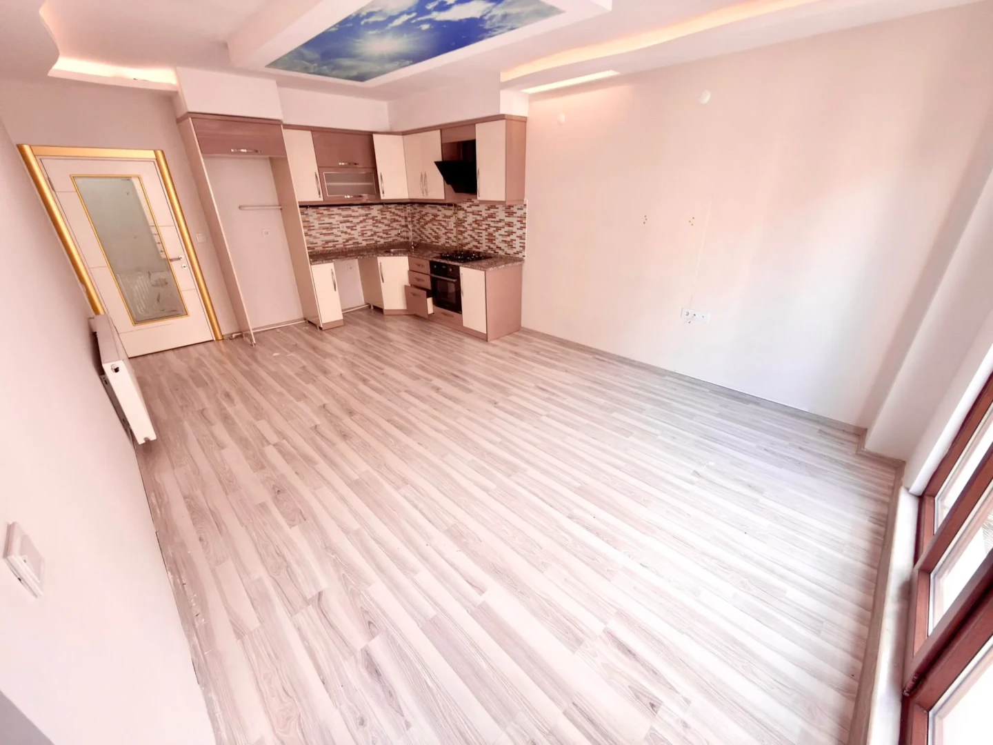 YÜKSELDEN ALTINKUMDA DOĞALGAZLI SIFIR AYARINDA ARAKAT 2+1 DAİRE