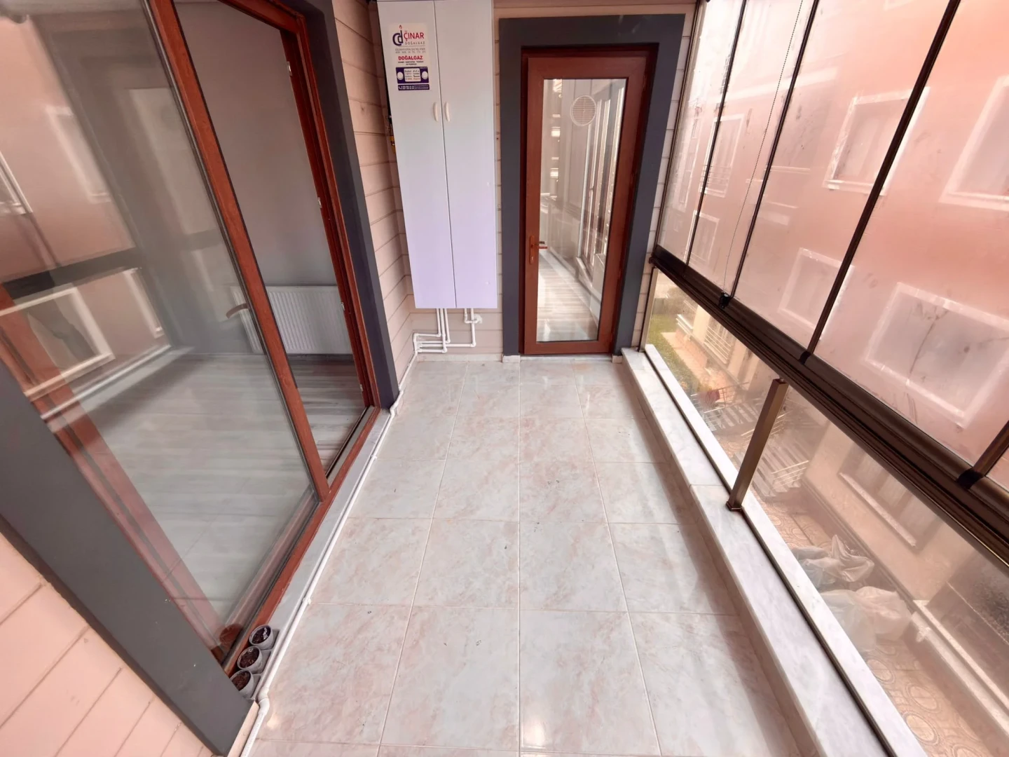 YÜKSELDEN ALTINKUMDA DOĞALGAZLI SIFIR AYARINDA ARAKAT 2+1 DAİRE