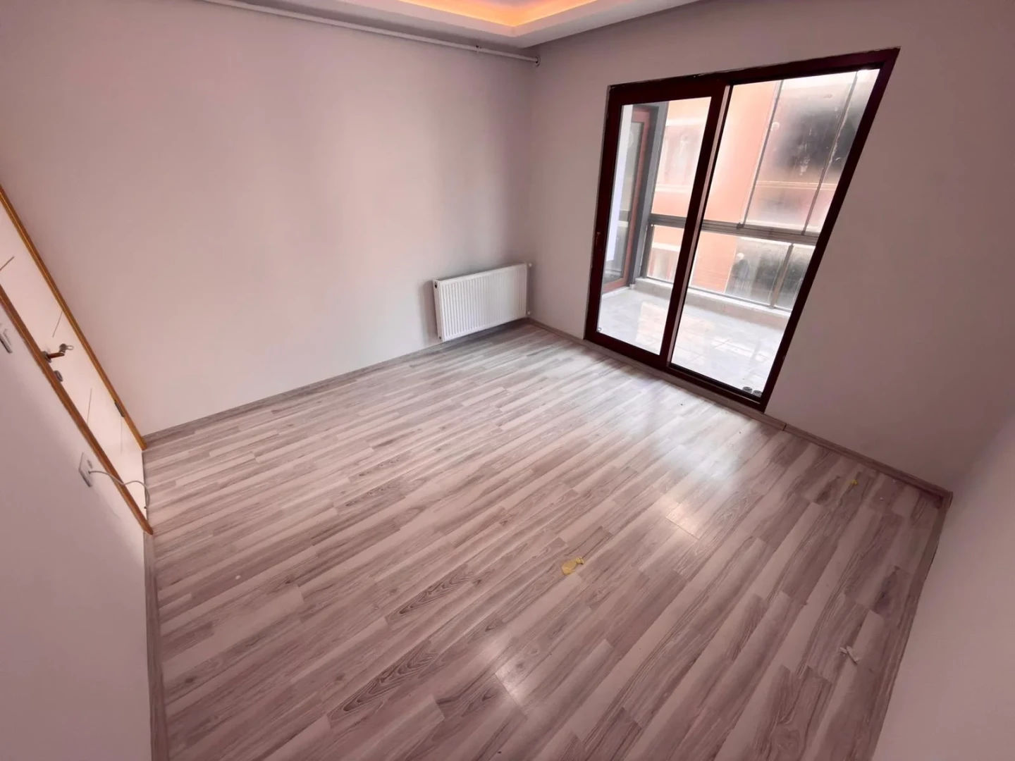 YÜKSELDEN ALTINKUMDA DOĞALGAZLI SIFIR AYARINDA ARAKAT 2+1 DAİRE