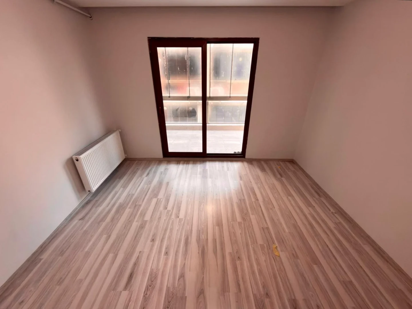 YÜKSELDEN ALTINKUMDA DOĞALGAZLI SIFIR AYARINDA ARAKAT 2+1 DAİRE