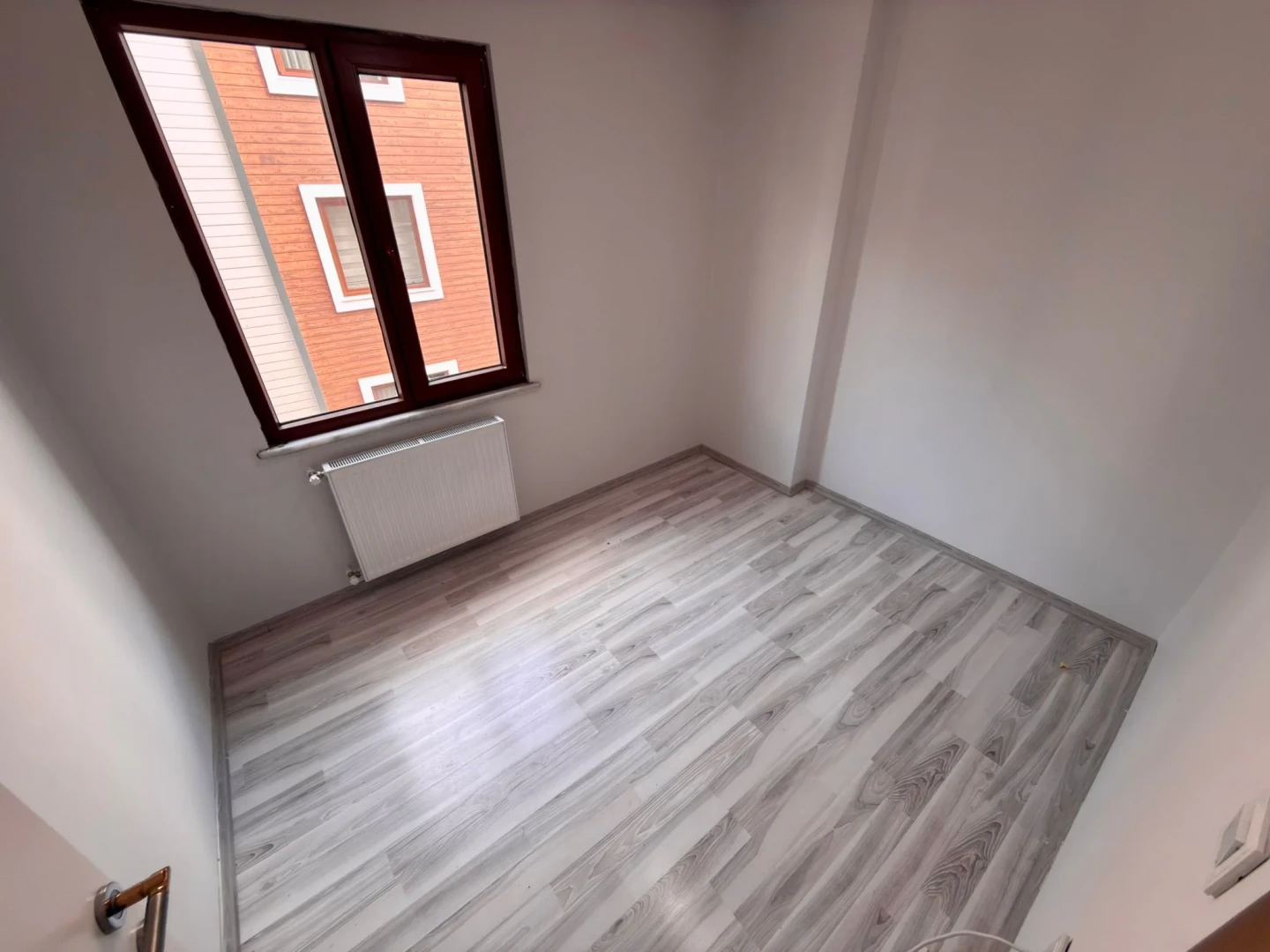 YÜKSELDEN ALTINKUMDA DOĞALGAZLI SIFIR AYARINDA ARAKAT 2+1 DAİRE