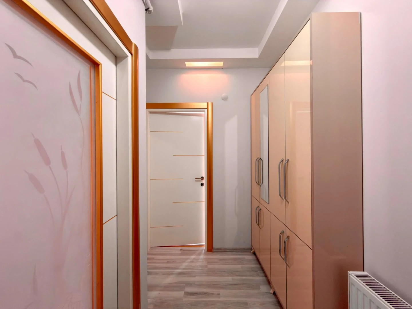 YÜKSELDEN ALTINKUMDA DOĞALGAZLI SIFIR AYARINDA ARAKAT 2+1 DAİRE