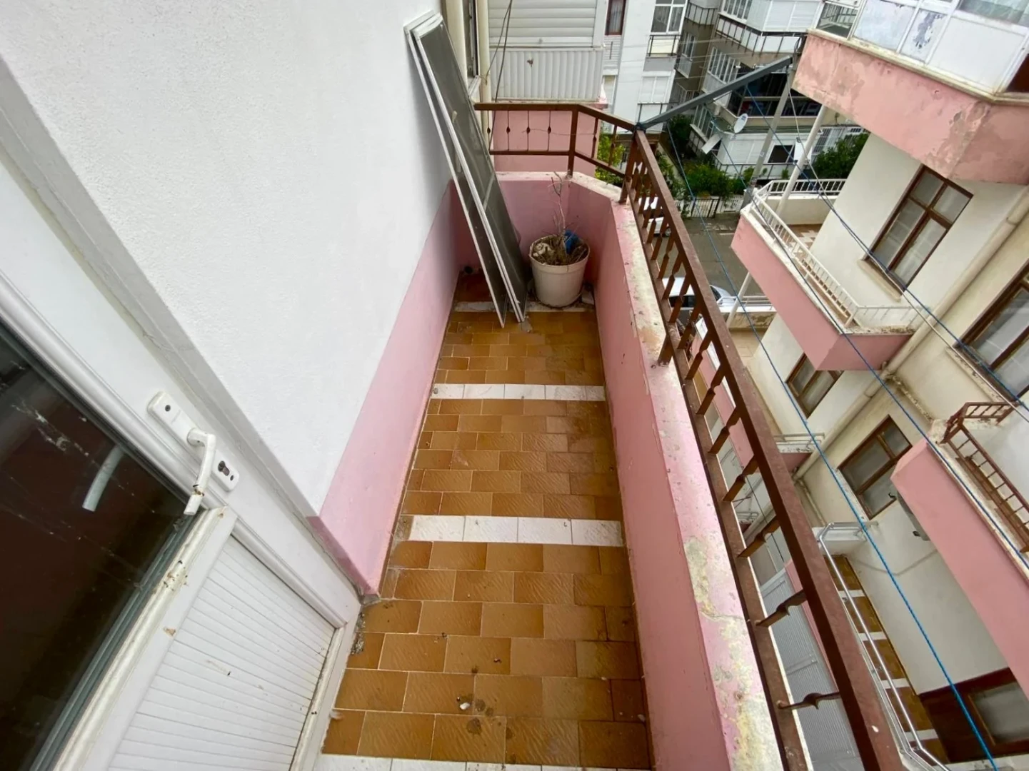 YÜKSELDEN SATILIK İKİZÇAYDA ÖNCEPHE KUPON FİYATA FIRSAT 2+1DAİRE