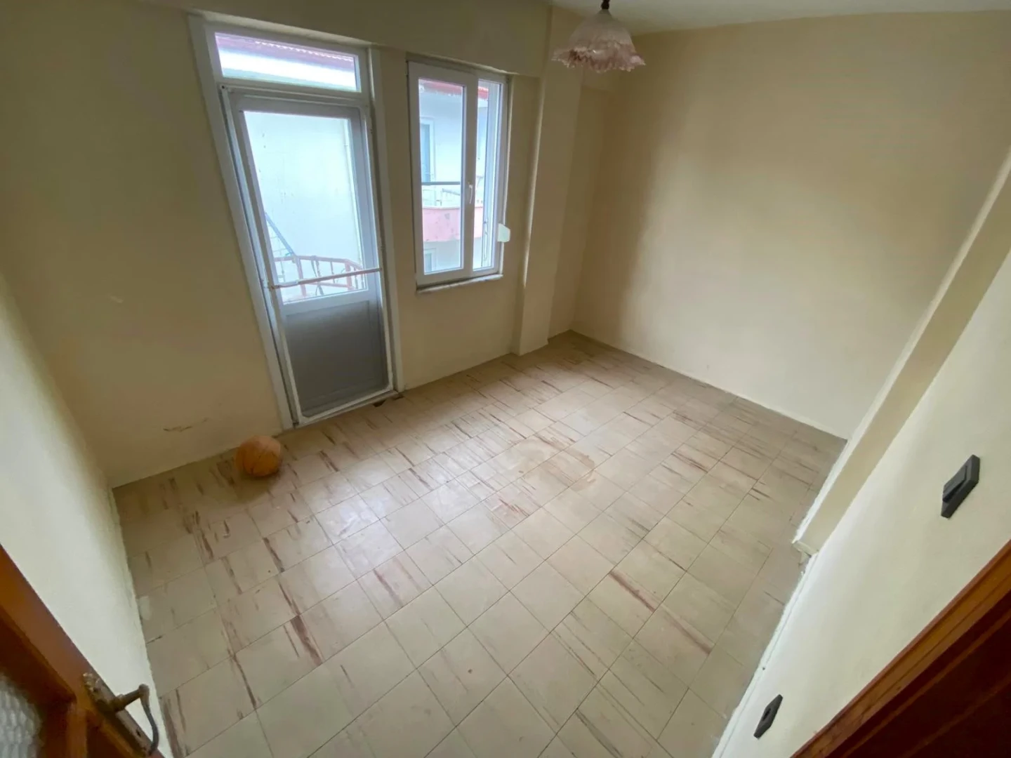 YÜKSELDEN SATILIK İKİZÇAYDA ÖNCEPHE KUPON FİYATA FIRSAT 2+1DAİRE