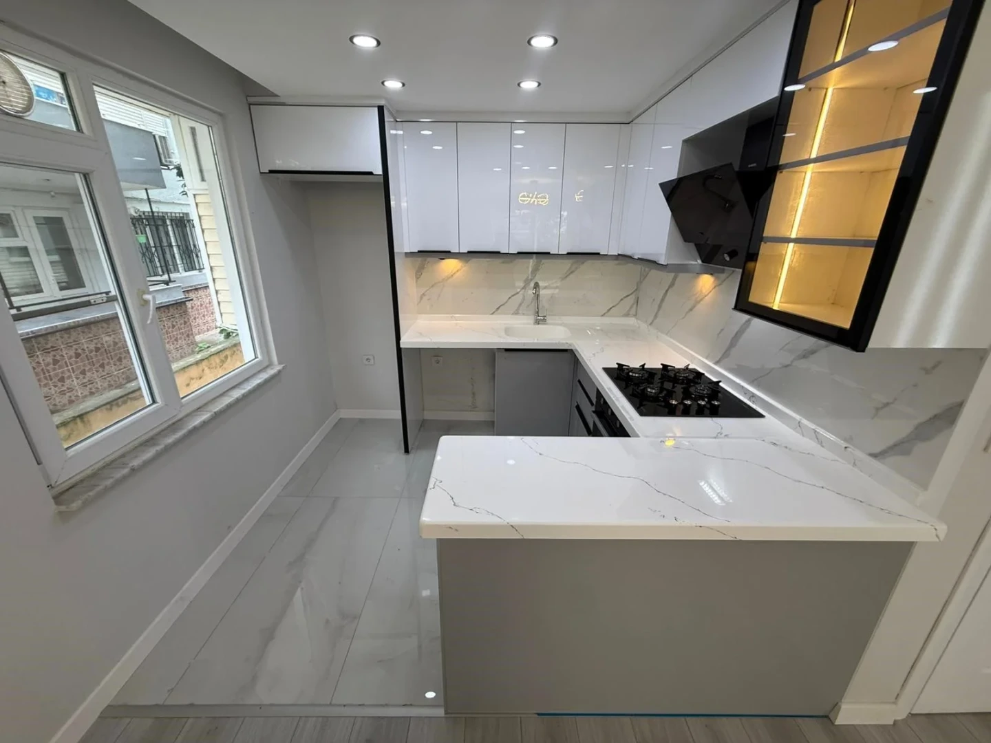 YÜKSEL'DEN ALTINKUM'DA DENİZE YÜRÜME MESAFESİNDE LUX 2+1 DAİRE