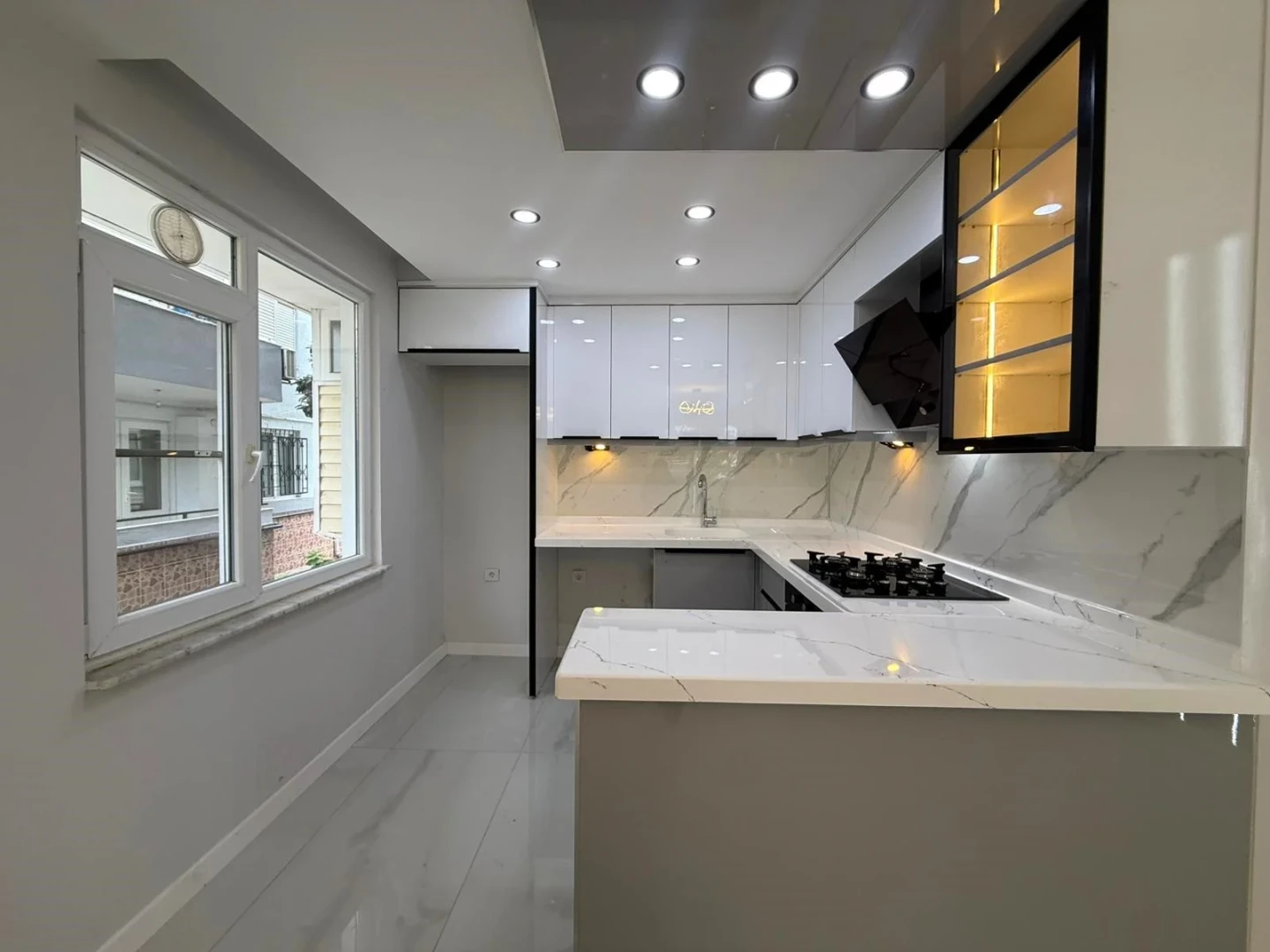 YÜKSEL'DEN ALTINKUM'DA DENİZE YÜRÜME MESAFESİNDE LUX 2+1 DAİRE