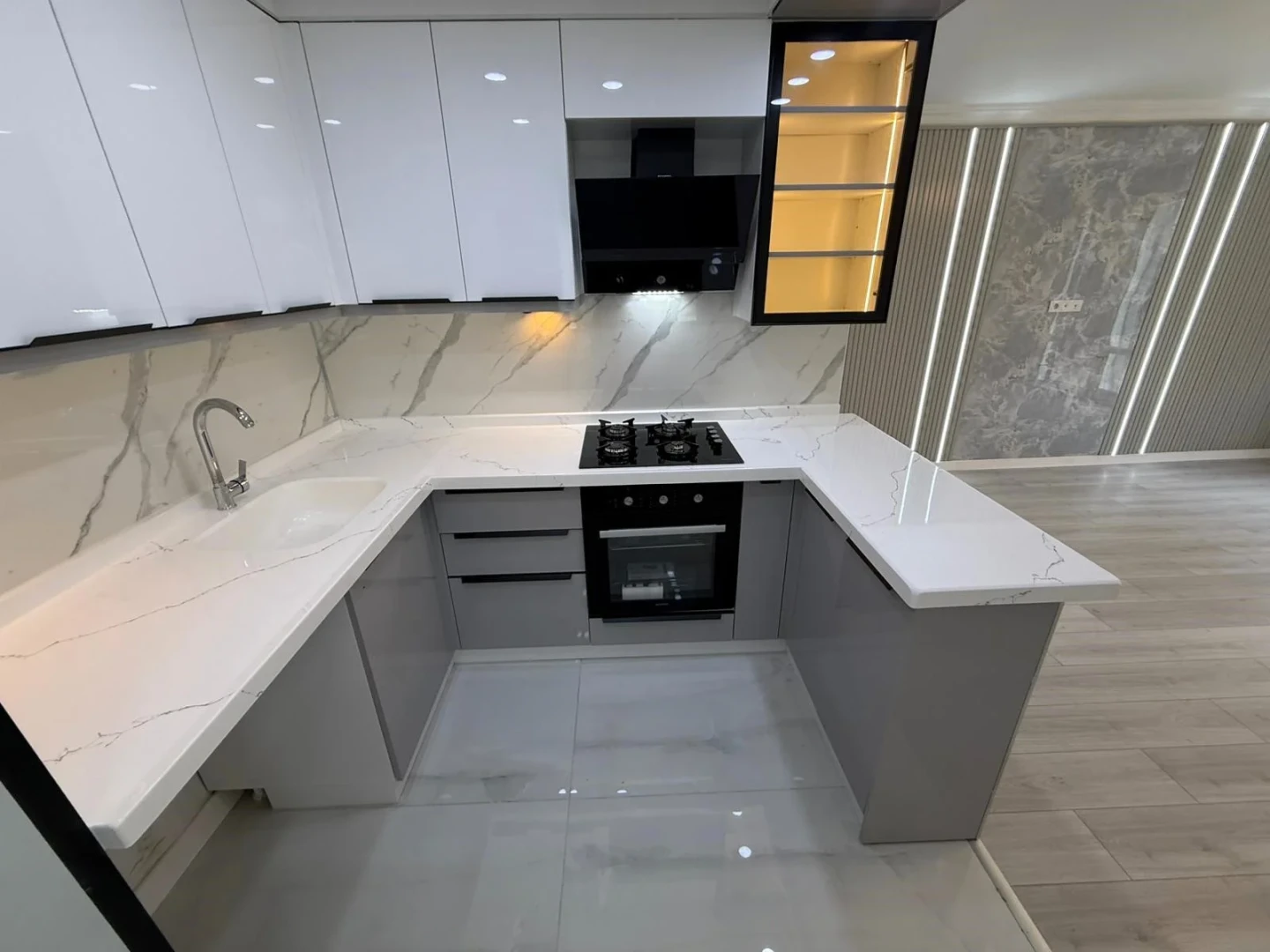 YÜKSEL'DEN ALTINKUM'DA DENİZE YÜRÜME MESAFESİNDE LUX 2+1 DAİRE