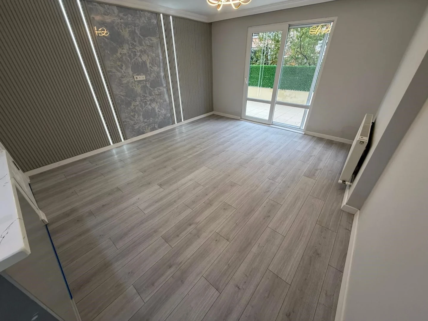 YÜKSEL'DEN ALTINKUM'DA DENİZE YÜRÜME MESAFESİNDE LUX 2+1 DAİRE