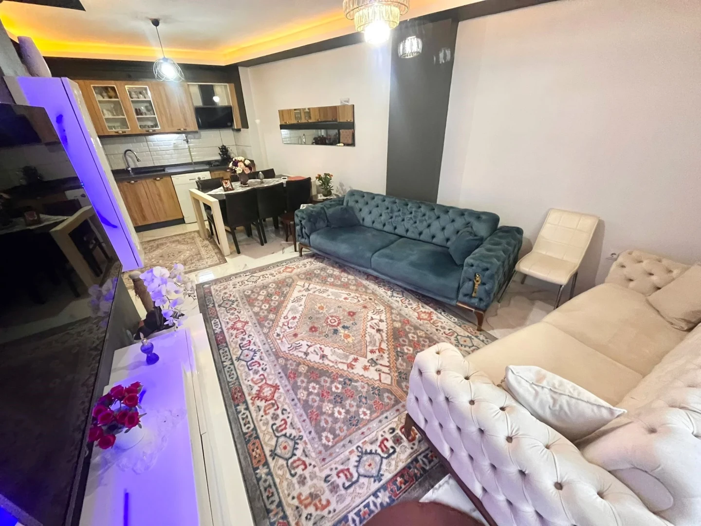 YÜKSEL'DEN EDREMİT'TE CAM BALKONLU ARAKAT MASRAFSIZ 2+1 DAİRE