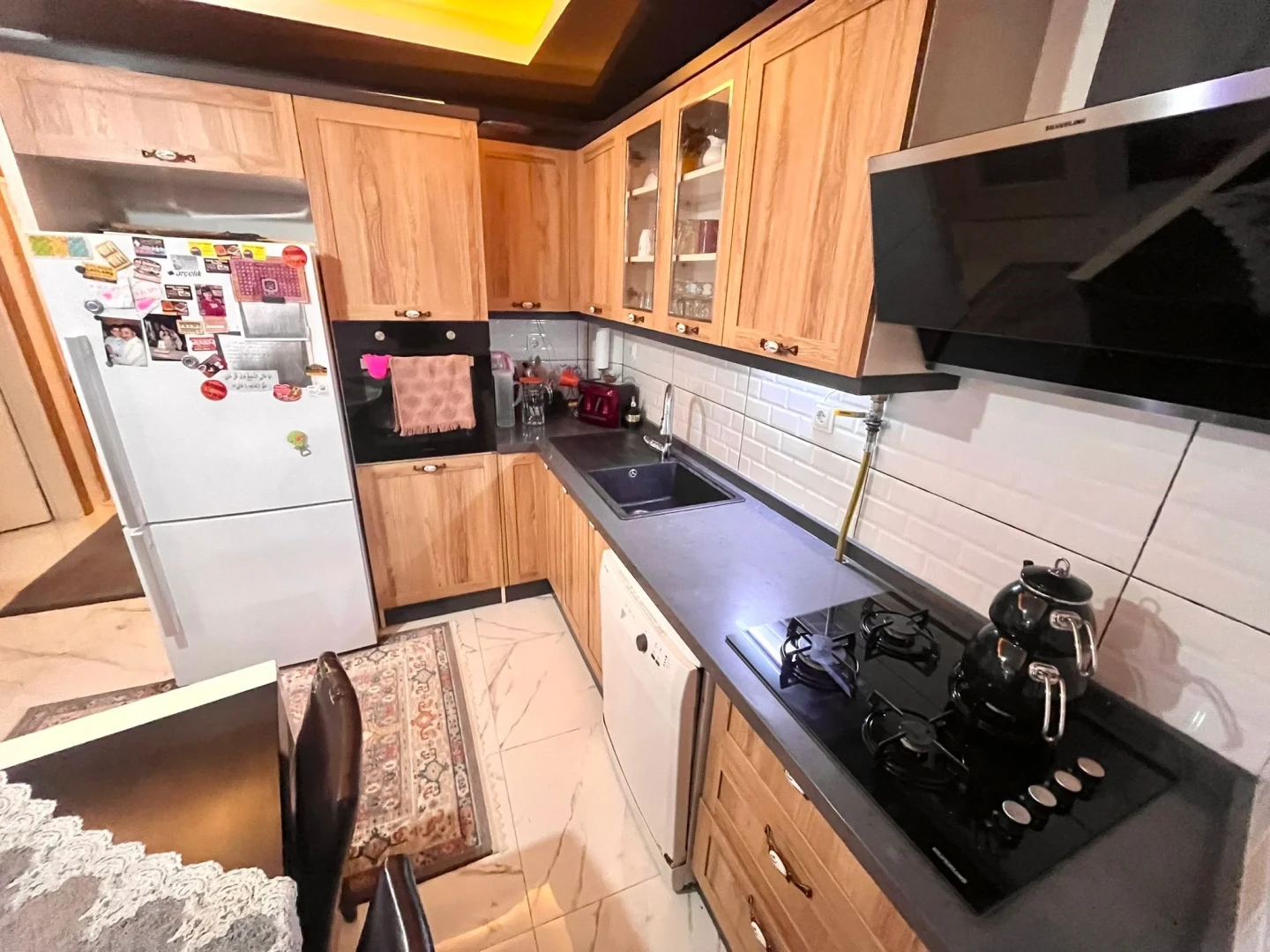 YÜKSEL'DEN EDREMİT'TE CAM BALKONLU ARAKAT MASRAFSIZ 2+1 DAİRE