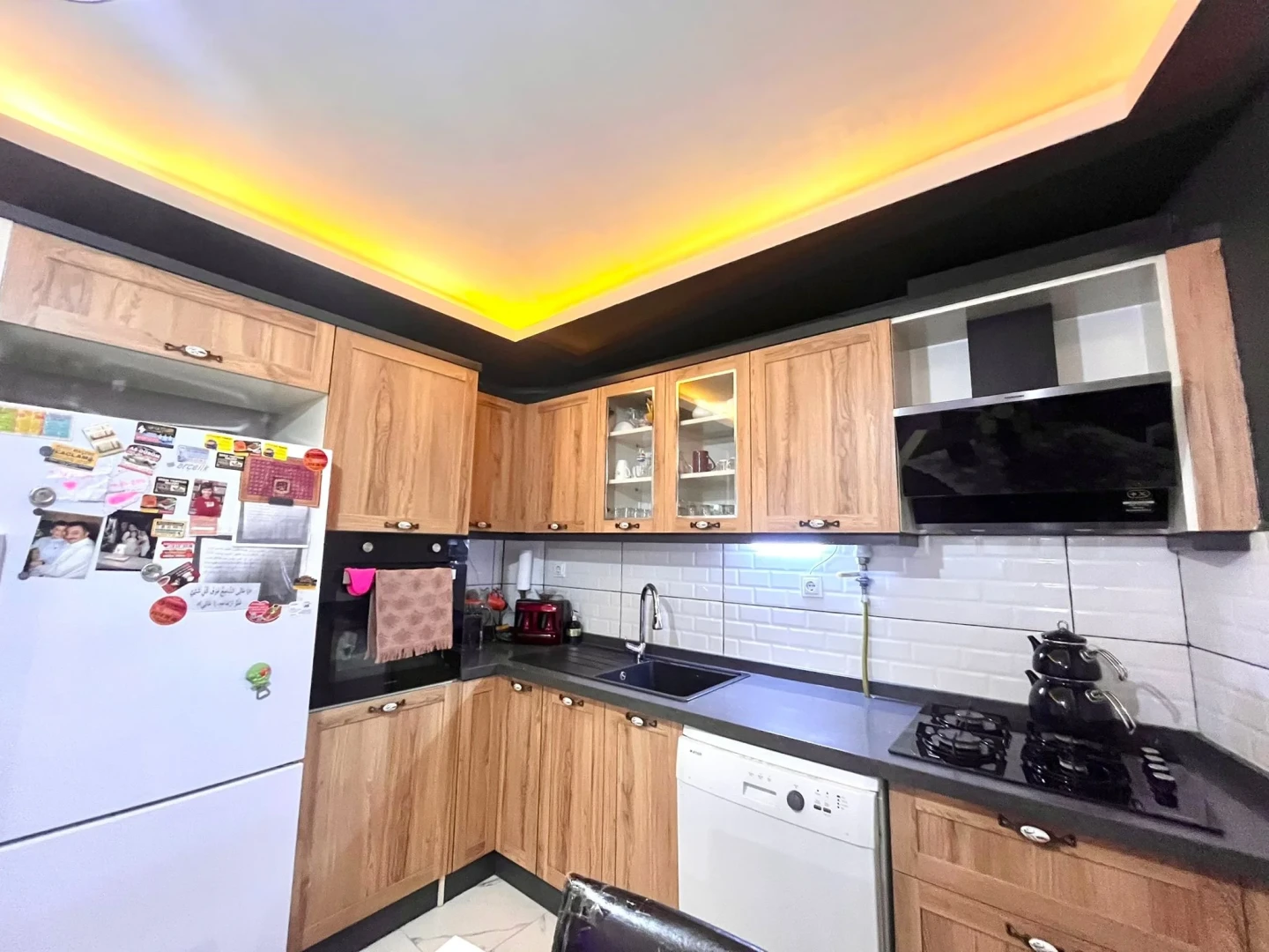 YÜKSEL'DEN EDREMİT'TE CAM BALKONLU ARAKAT MASRAFSIZ 2+1 DAİRE