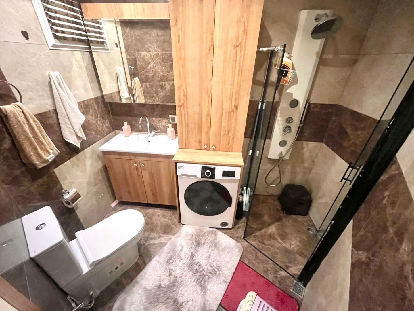 YÜKSEL'DEN EDREMİT'TE CAM BALKONLU ARAKAT MASRAFSIZ 2+1 DAİRE