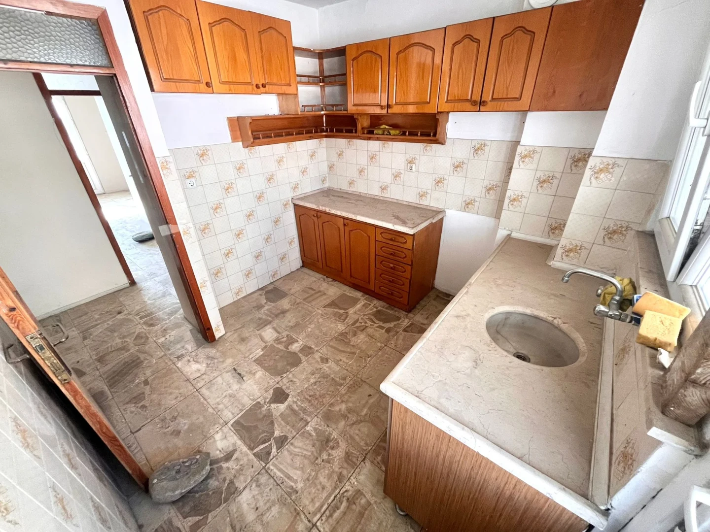 YÜKSELDEN EDREMİT MERKEZDE 2+1 AYRI MUTFAK KELEPİR DAİRE