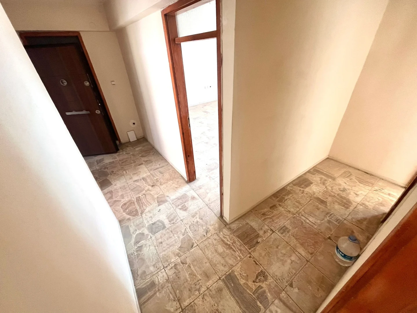YÜKSELDEN EDREMİT MERKEZDE 2+1 AYRI MUTFAK KELEPİR DAİRE