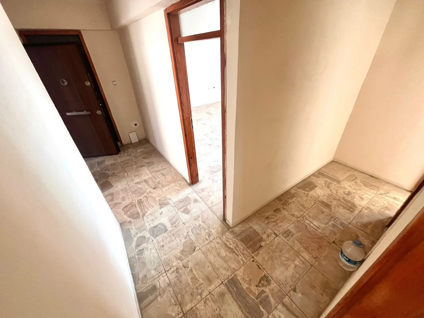 YÜKSELDEN EDREMİT MERKEZDE 2+1 AYRI MUTFAK KELEPİR DAİRE