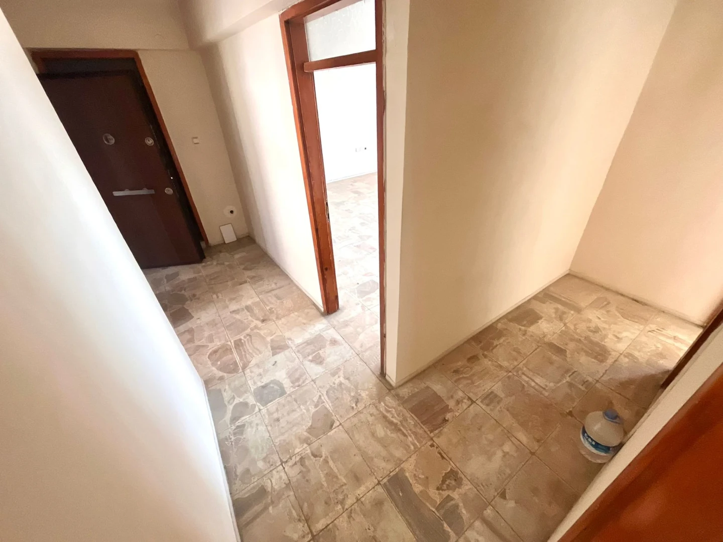 YÜKSELDEN EDREMİT MERKEZDE 2+1 AYRI MUTFAK KELEPİR DAİRE
