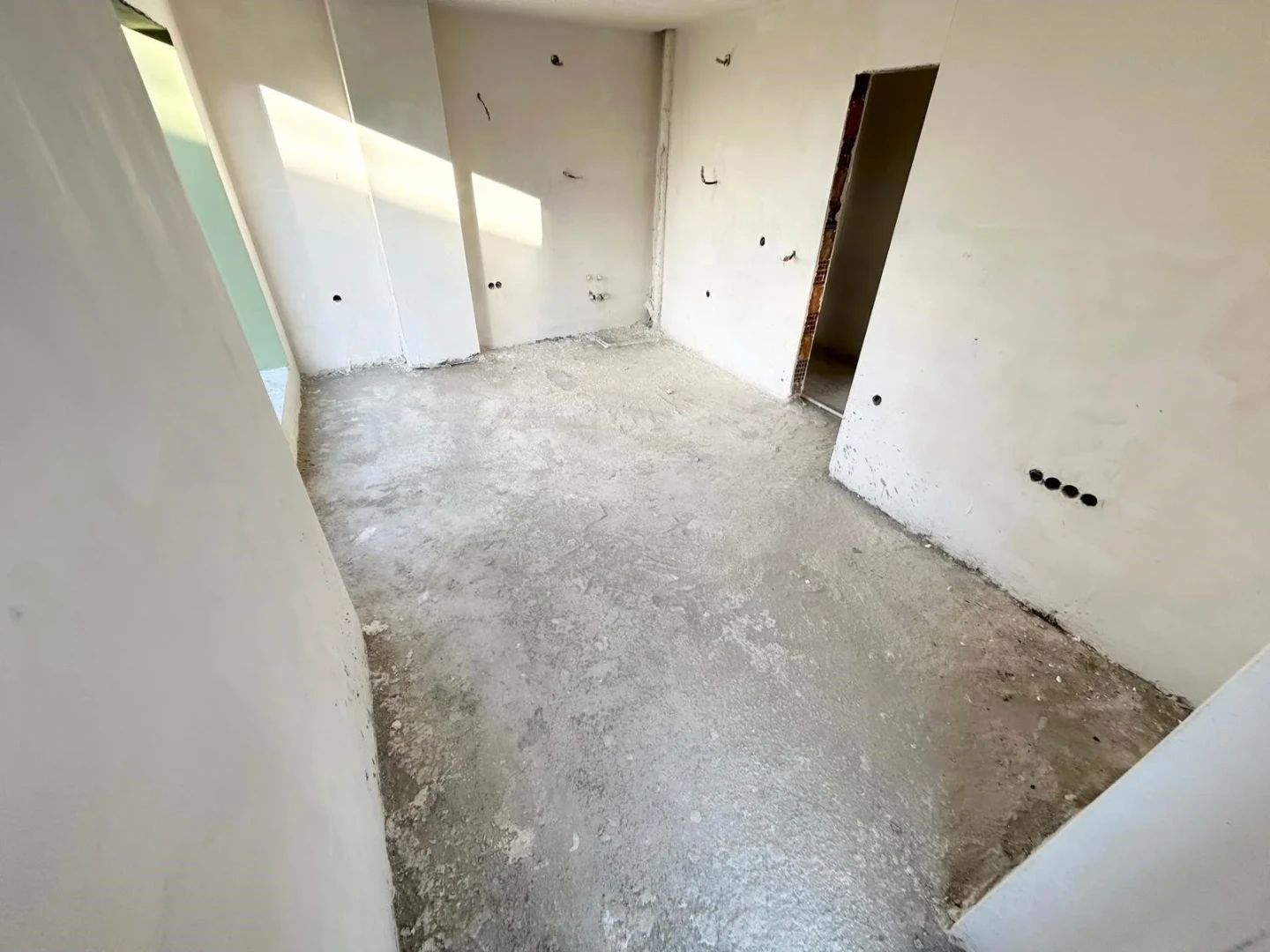 YÜKSEL'DEN KADIKÖY'DE KAÇMAZ FIRSAT GENİŞ ARA KAT ÖNCEPHE 1+1