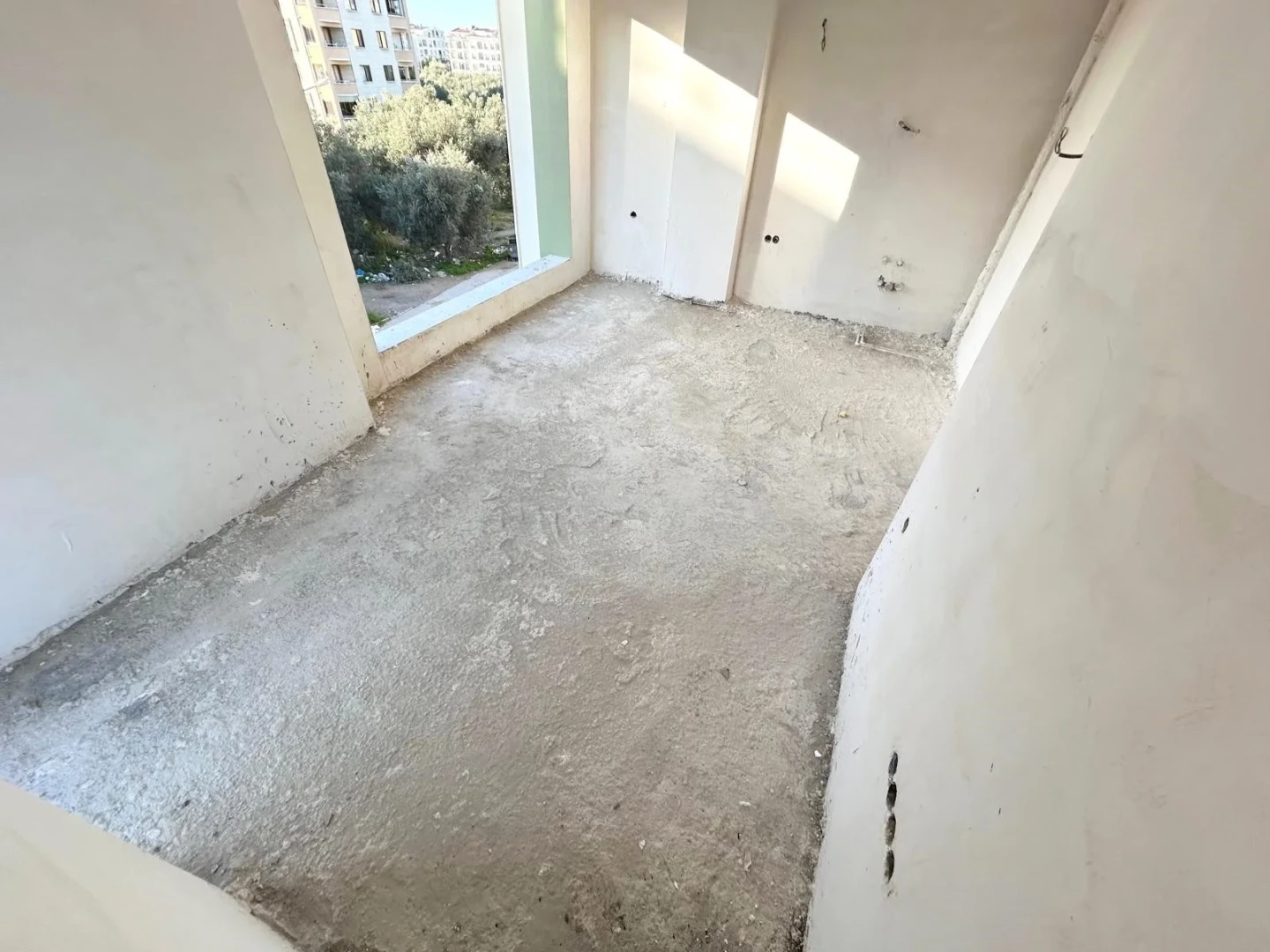YÜKSEL'DEN KADIKÖY'DE KAÇMAZ FIRSAT GENİŞ ARA KAT ÖNCEPHE 1+1