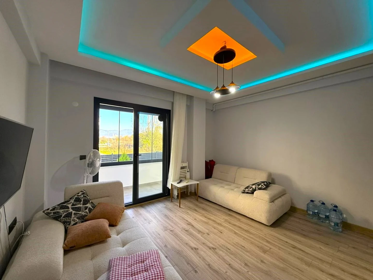YÜKSEL'DEN ALTINKUM'DA ÖN CEPHE KAPALI CAM BALKONLU LUX 1+1DAİRE