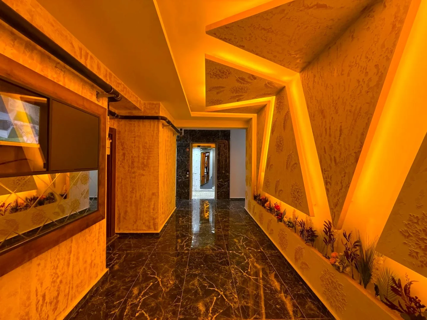 YÜKSEL'DEN ALTINKUM'DA ÖN CEPHE KAPALI CAM BALKONLU LUX 1+1DAİRE