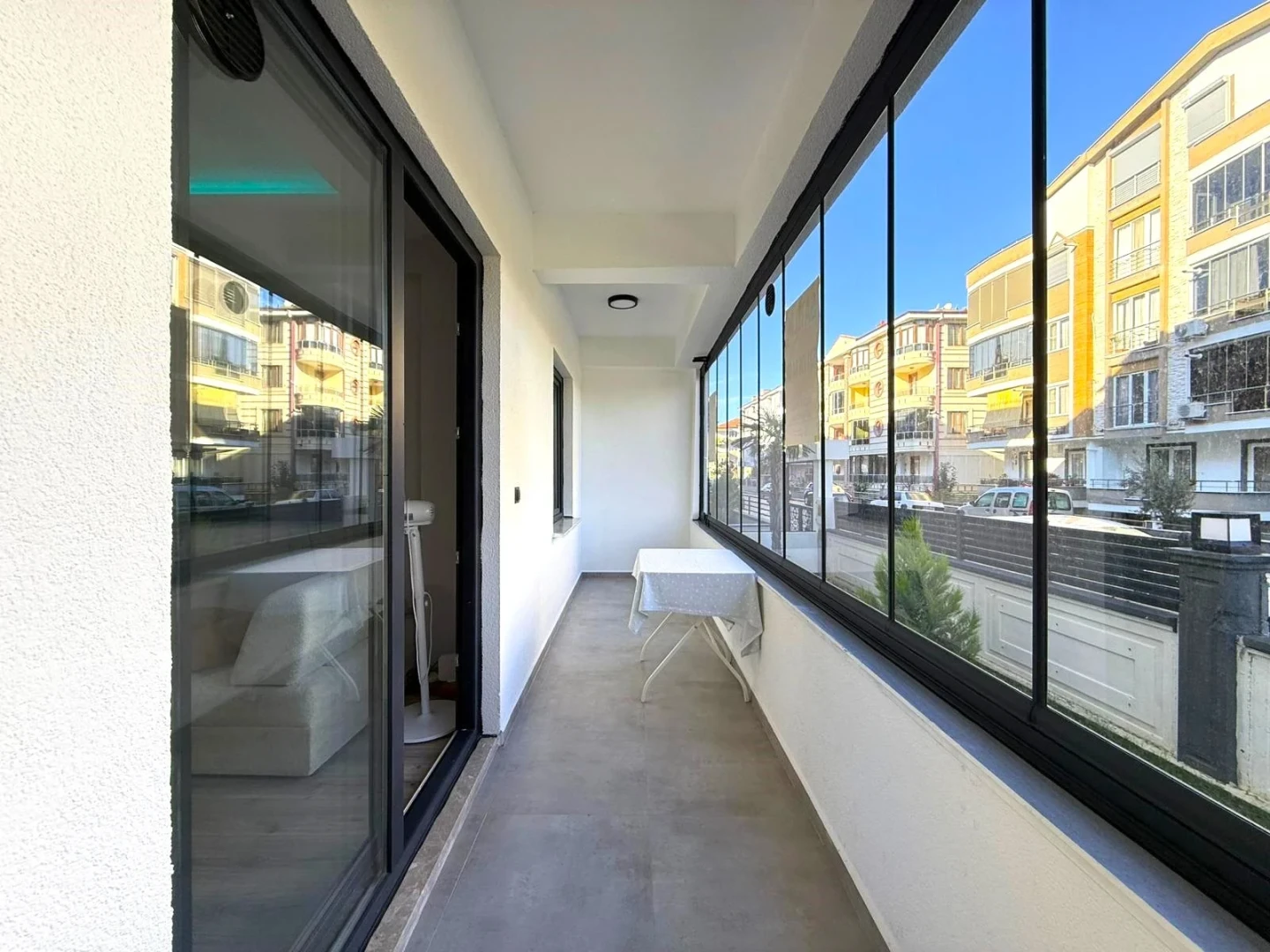 YÜKSEL'DEN ALTINKUM'DA ÖN CEPHE KAPALI CAM BALKONLU LUX 1+1DAİRE
