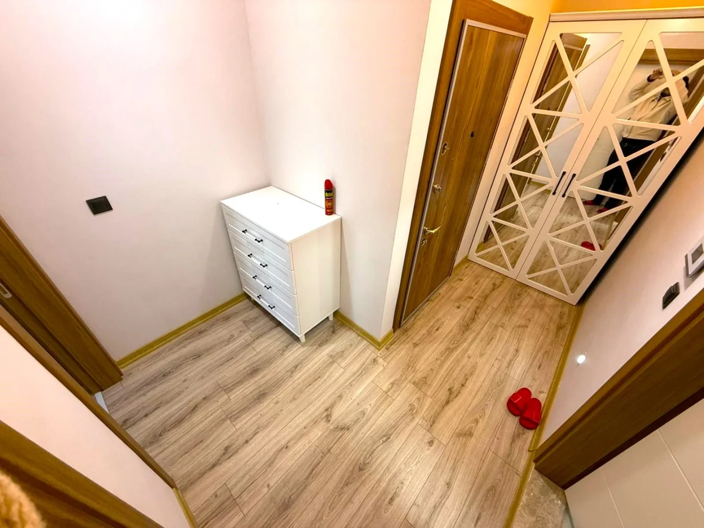 YÜKSEL'DEN ALTINKUM'DA ÖN CEPHE KAPALI CAM BALKONLU LUX 1+1DAİRE