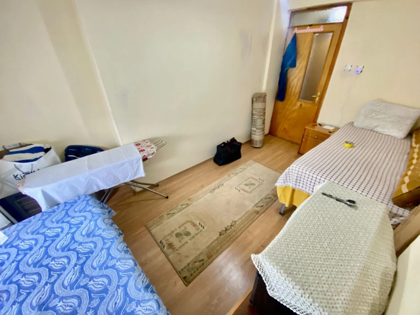 YÜKSEL'DEN ALTINKUMDA ÇAY MANZARALI ARAKAT DENİZE 250m 2+1 DAİRE