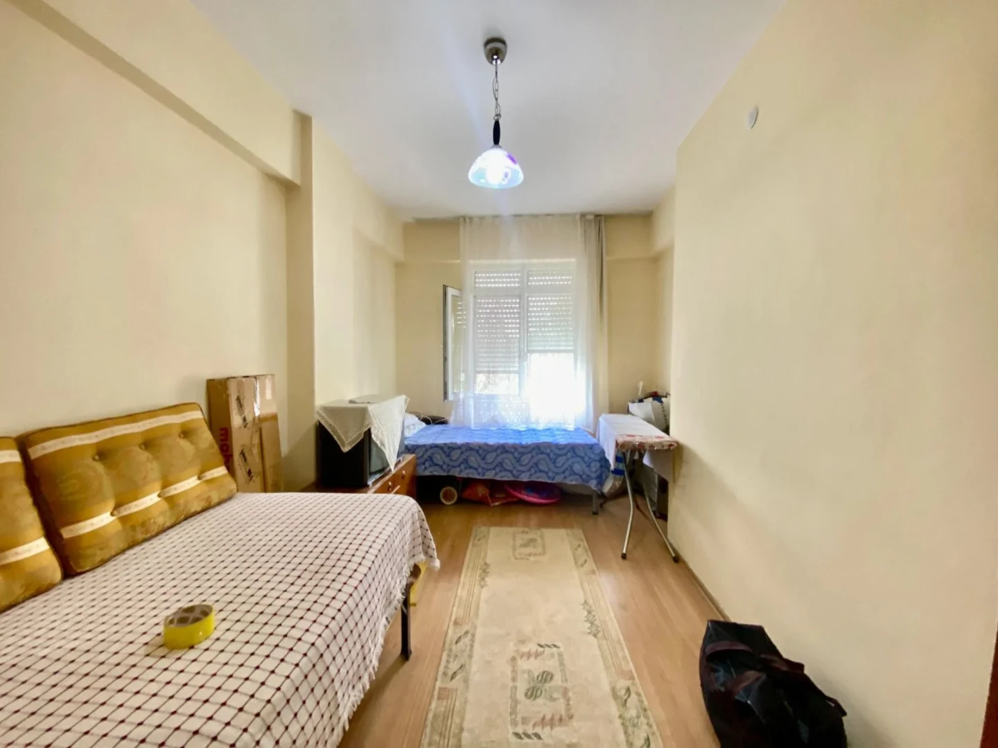 YÜKSEL'DEN ALTINKUMDA ÇAY MANZARALI ARAKAT DENİZE 250m 2+1 DAİRE