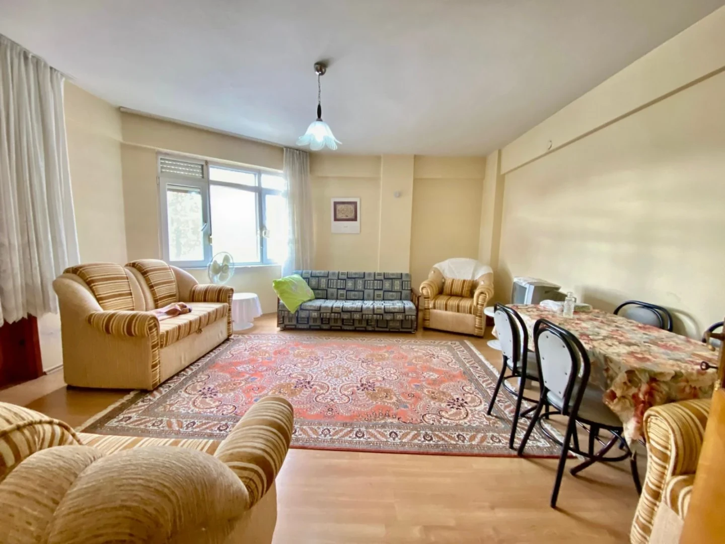 YÜKSEL'DEN ALTINKUMDA ÇAY MANZARALI ARAKAT DENİZE 250m 2+1 DAİRE