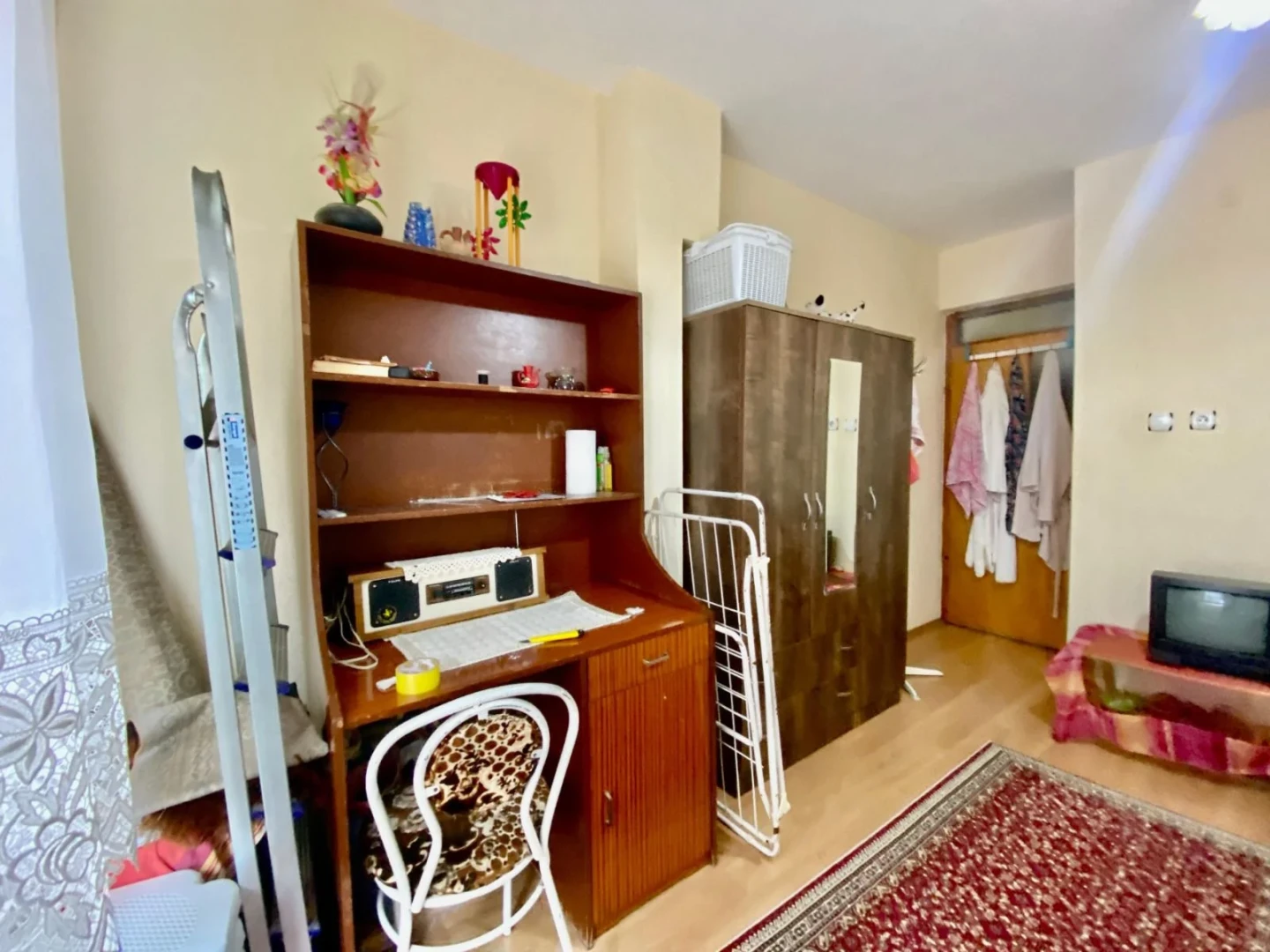 YÜKSEL'DEN ALTINKUMDA ÇAY MANZARALI ARAKAT DENİZE 250m 2+1 DAİRE
