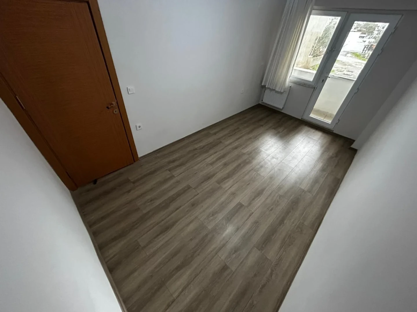 YETKİSİ YÜKSELDEN MÜSTAKİL TADINDA DOĞALGAZLI ÖN CEPHE 2+1 DAİRE