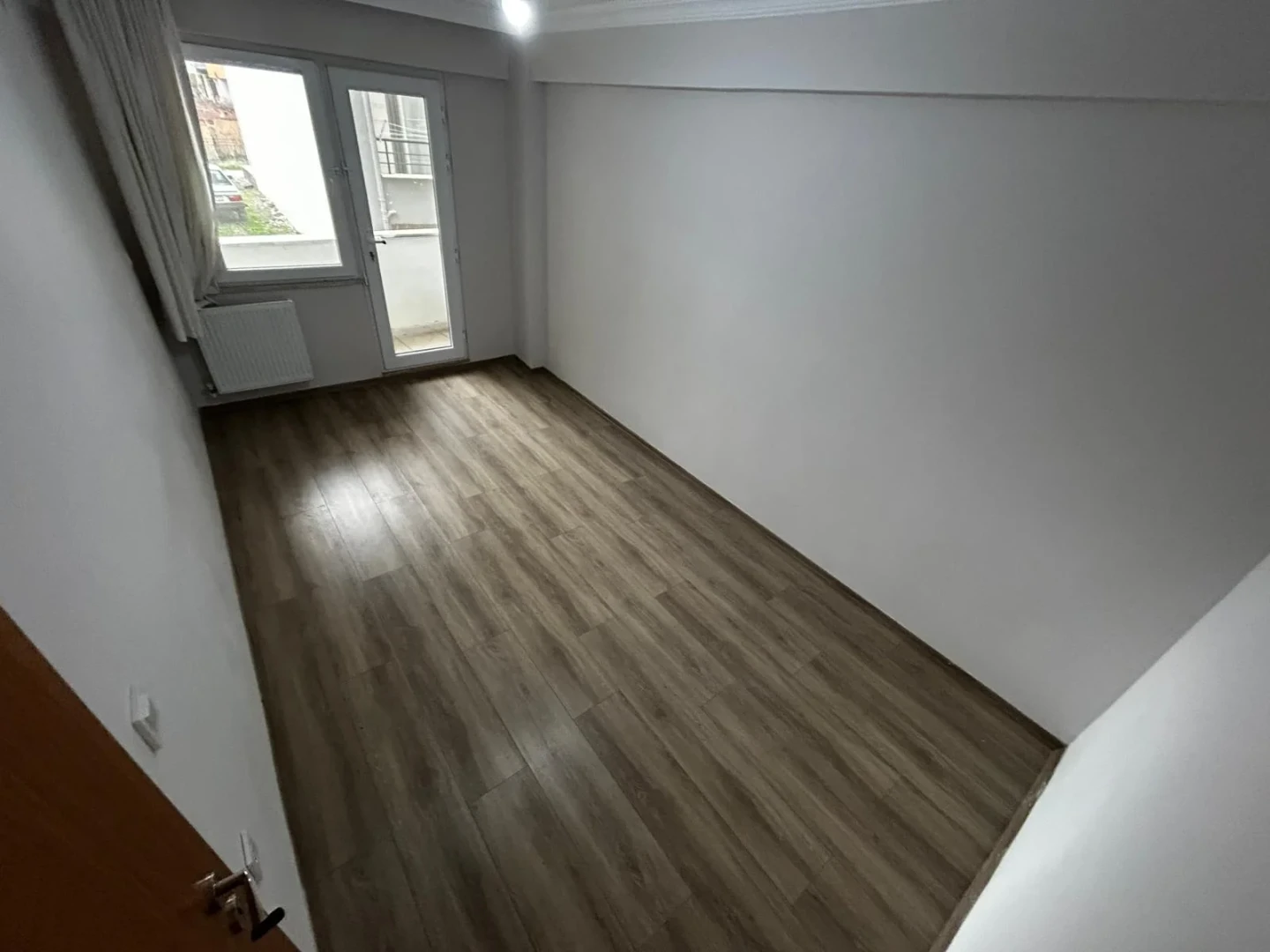 YETKİSİ YÜKSELDEN MÜSTAKİL TADINDA DOĞALGAZLI ÖN CEPHE 2+1 DAİRE