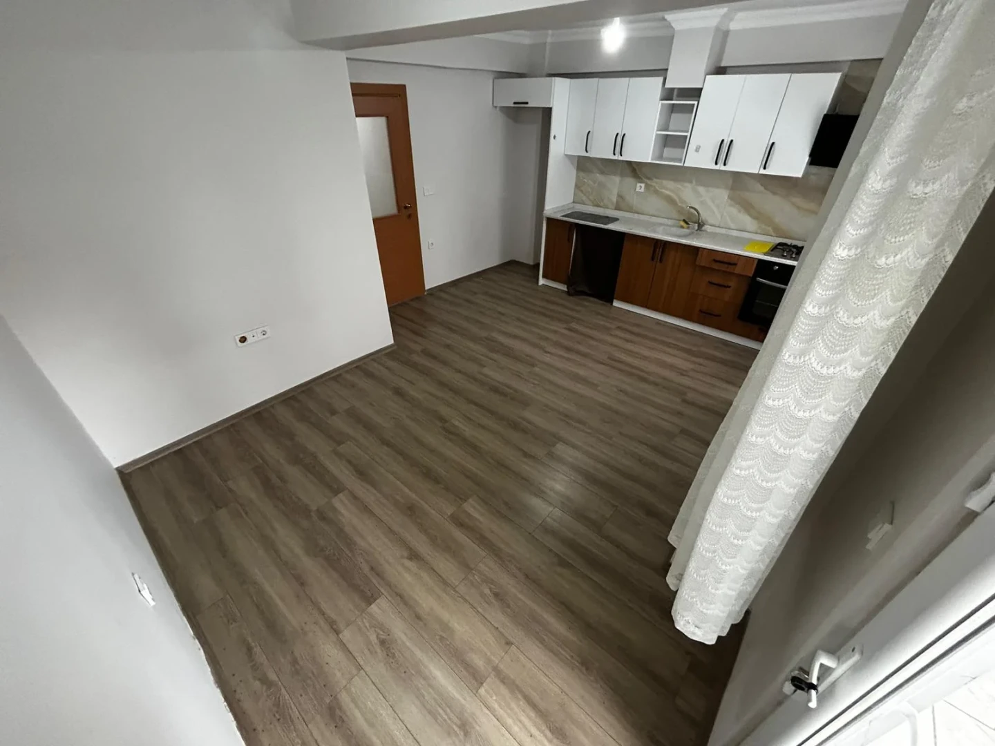 YETKİSİ YÜKSELDEN MÜSTAKİL TADINDA DOĞALGAZLI ÖN CEPHE 2+1 DAİRE