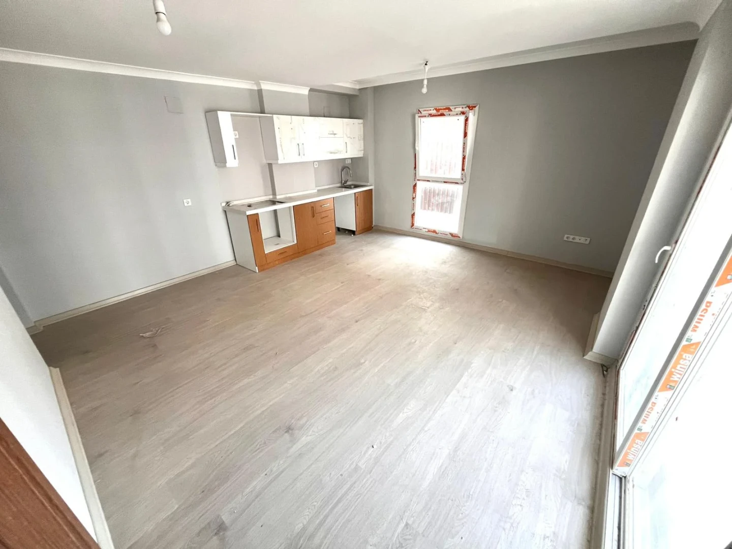 **YÜKSELDEN KADIKÖYDE YÜZME HAVUZLU SİTE İÇİNDE GENİŞ 1+1 DAİRE*