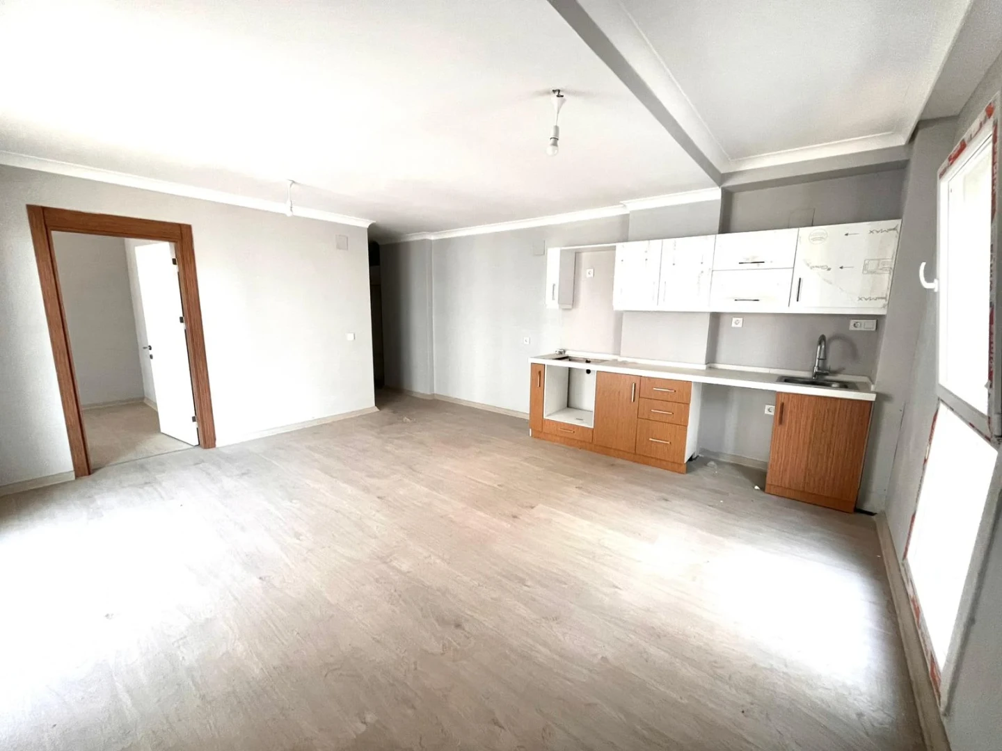 **YÜKSELDEN KADIKÖYDE YÜZME HAVUZLU SİTE İÇİNDE GENİŞ 1+1 DAİRE*
