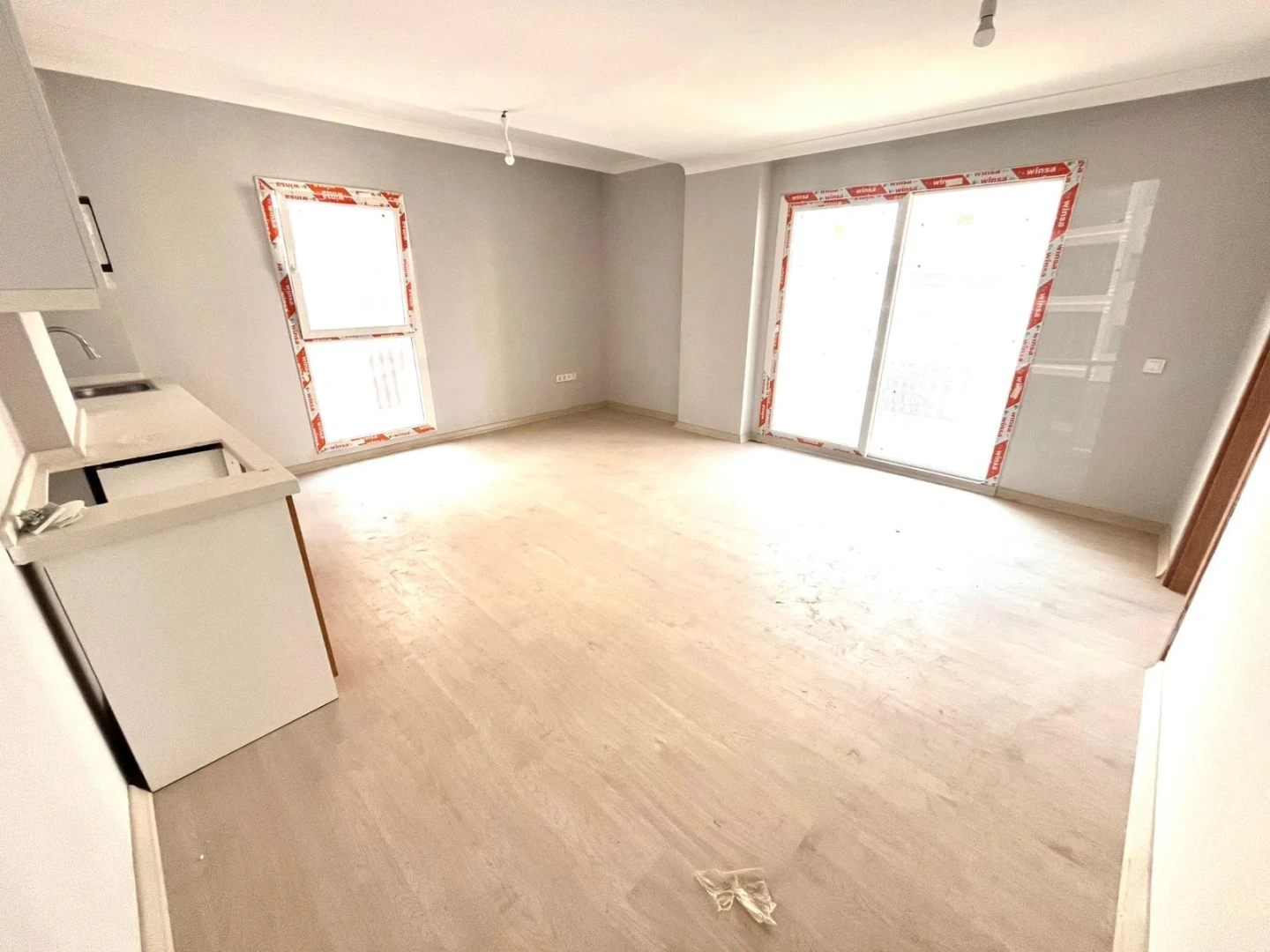 **YÜKSELDEN KADIKÖYDE YÜZME HAVUZLU SİTE İÇİNDE GENİŞ 1+1 DAİRE*