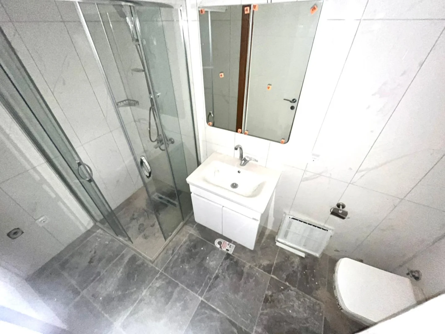 **YÜKSELDEN KADIKÖYDE YÜZME HAVUZLU SİTE İÇİNDE GENİŞ 1+1 DAİRE*