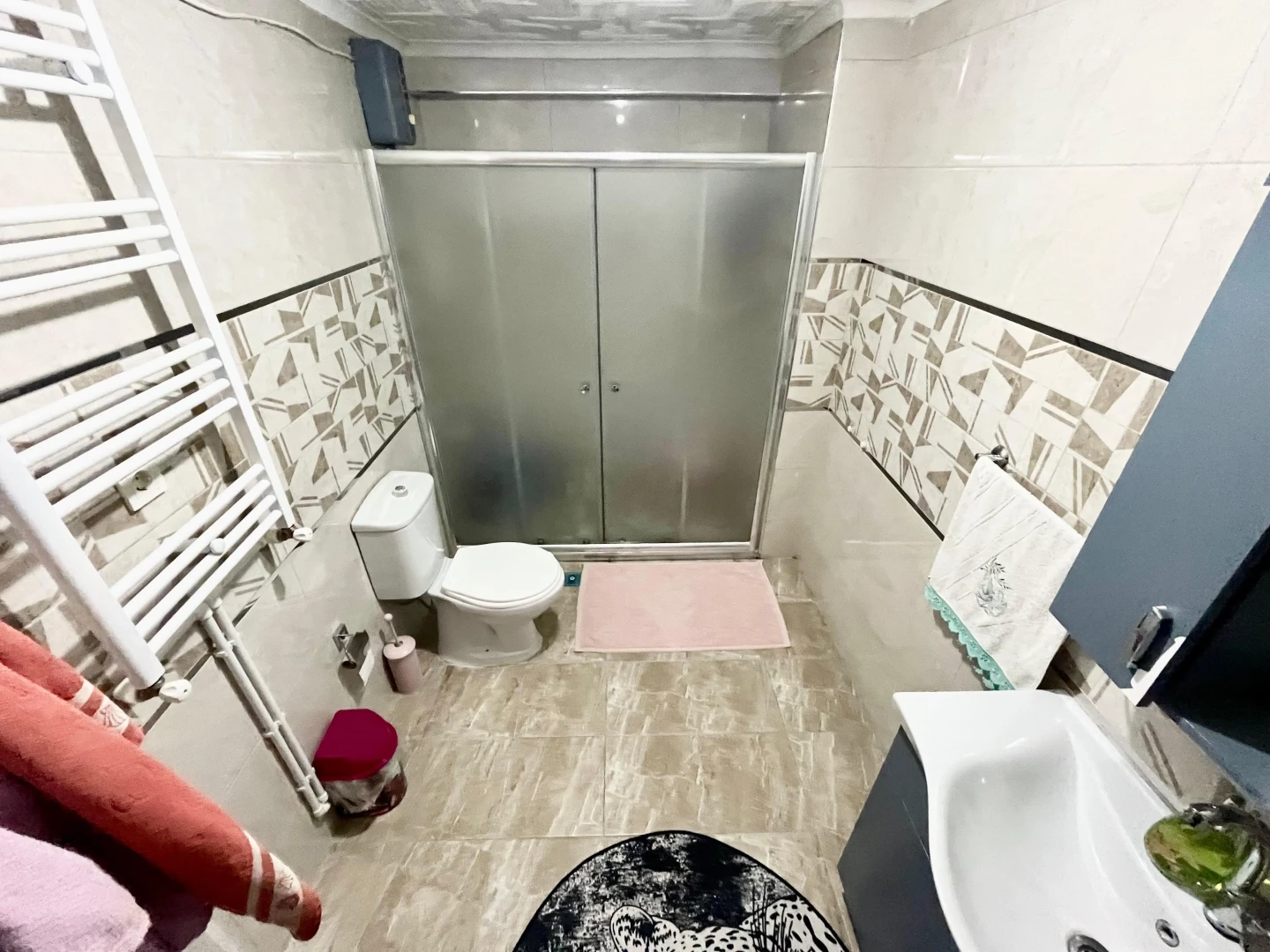 YÜKSEL'DEN AKÇAY'DA ÖN CEPHE 3+1 ARAKAT FIRSAT SATILIK DAİRE