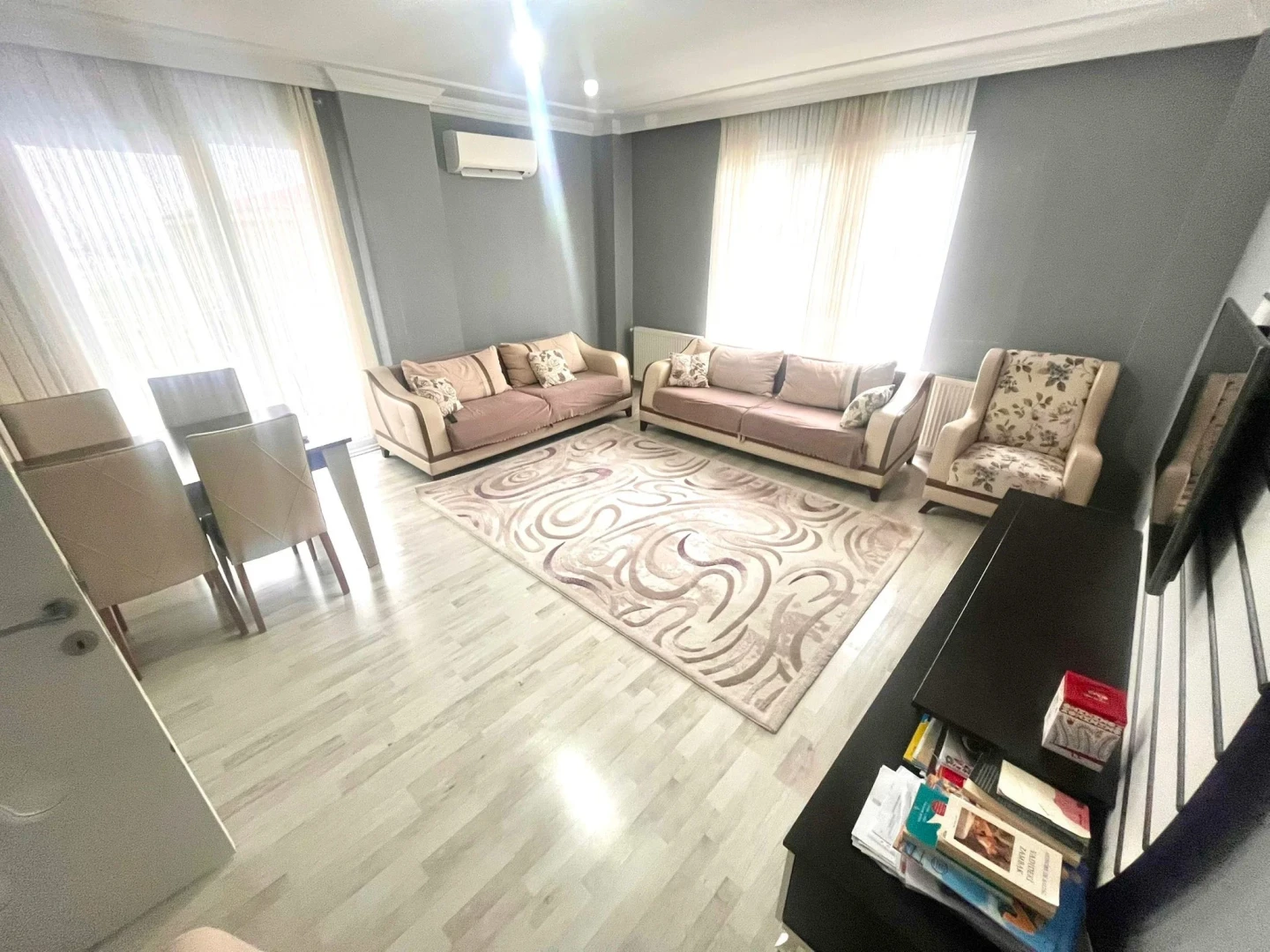 YÜKSEL'DEN KADIKÖY'ÜN EN ÇOK TERCİH EDİLEN KONUMUNDA 3+1 DAİRE