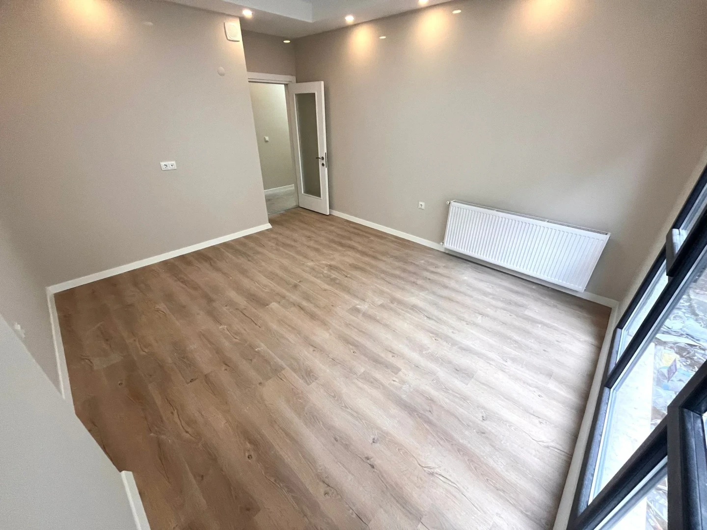 YÜKSEL'DEN MERKEZ'DE 2+1 FIRSAT SATILIK DAİRE: İSTER OTURUM,İSTER OFİS