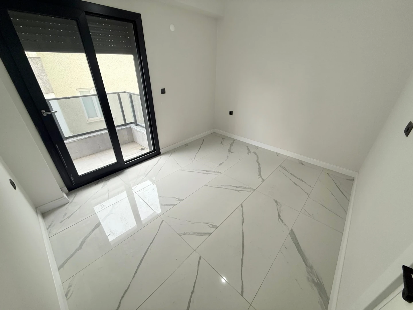 ツ YÜKSEL'DEN HUZURLA OTURACAĞINIZ DENİZE 50 M 2+1 SIFIR DAİRE ツ