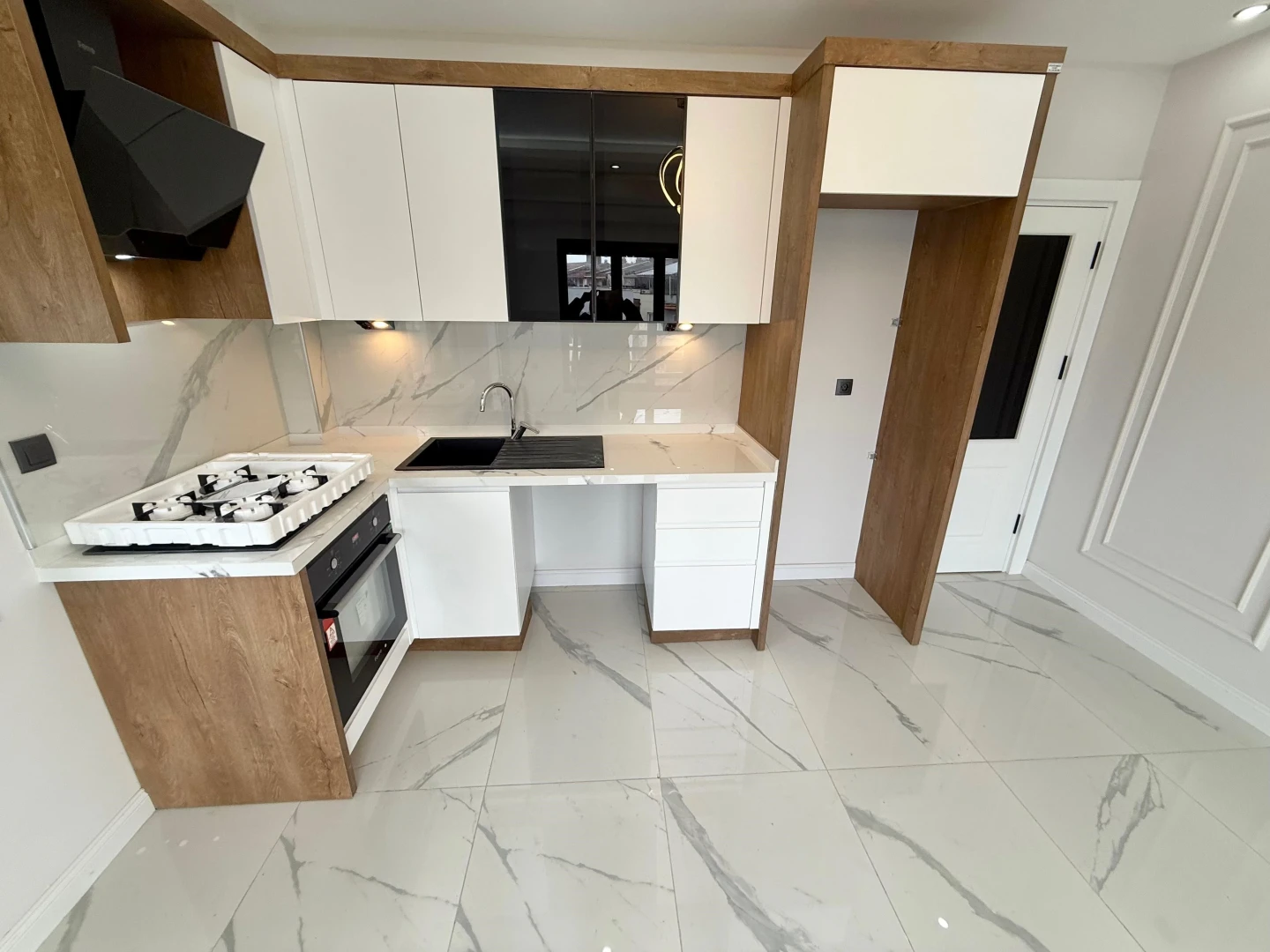 ツ YÜKSEL'DEN HUZURLA OTURACAĞINIZ DENİZE 50 M 2+1 SIFIR DAİRE ツ