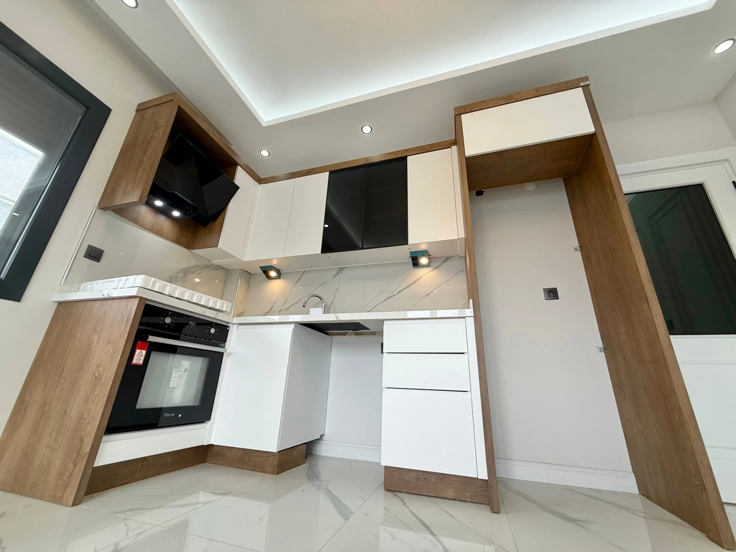 ツ YÜKSEL'DEN HUZURLA OTURACAĞINIZ DENİZE 50 M 2+1 SIFIR DAİRE ツ