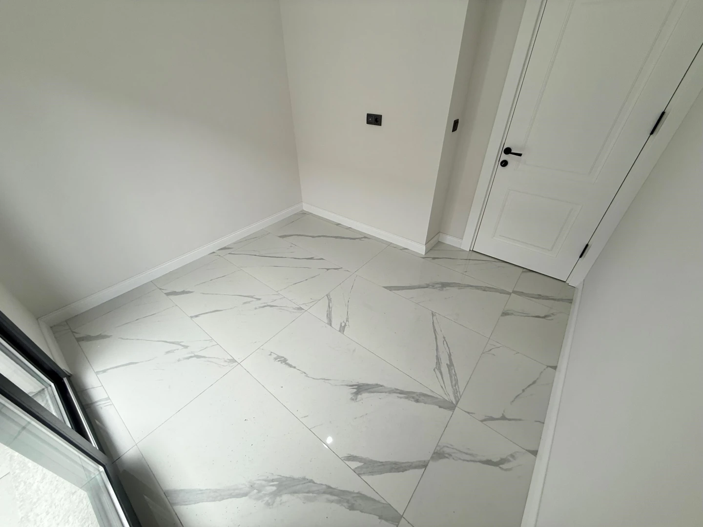 ツ YÜKSEL'DEN HUZURLA OTURACAĞINIZ DENİZE 50 M 2+1 SIFIR DAİRE ツ