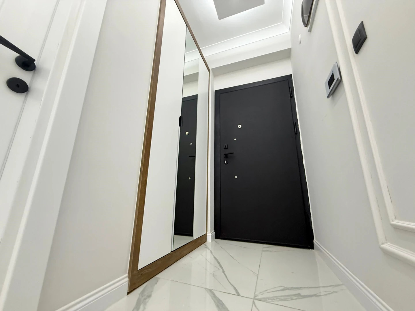 ツ YÜKSEL'DEN HUZURLA OTURACAĞINIZ DENİZE 50 M 2+1 SIFIR DAİRE ツ